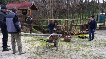 Spomladanska akcija čiščenja in urejanja okolja ter 6. dan za spremembe 4